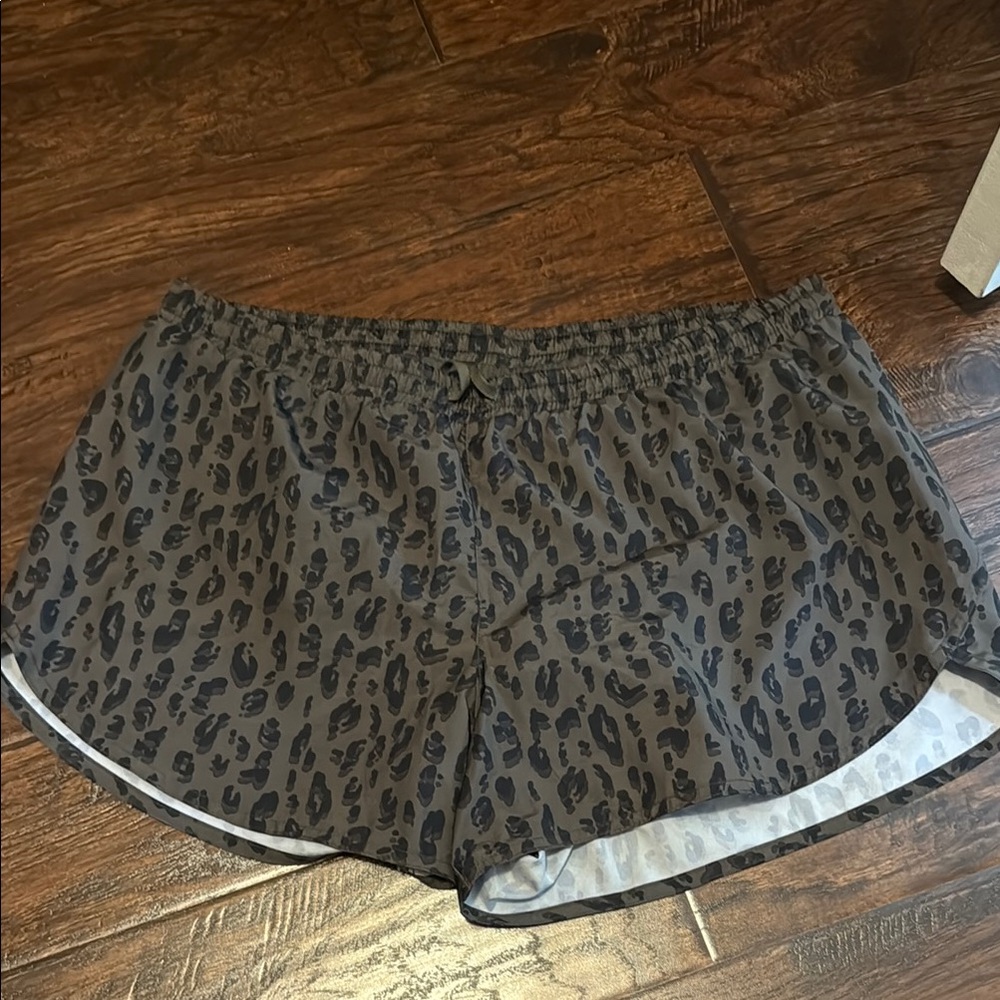 Old Navy active shorts